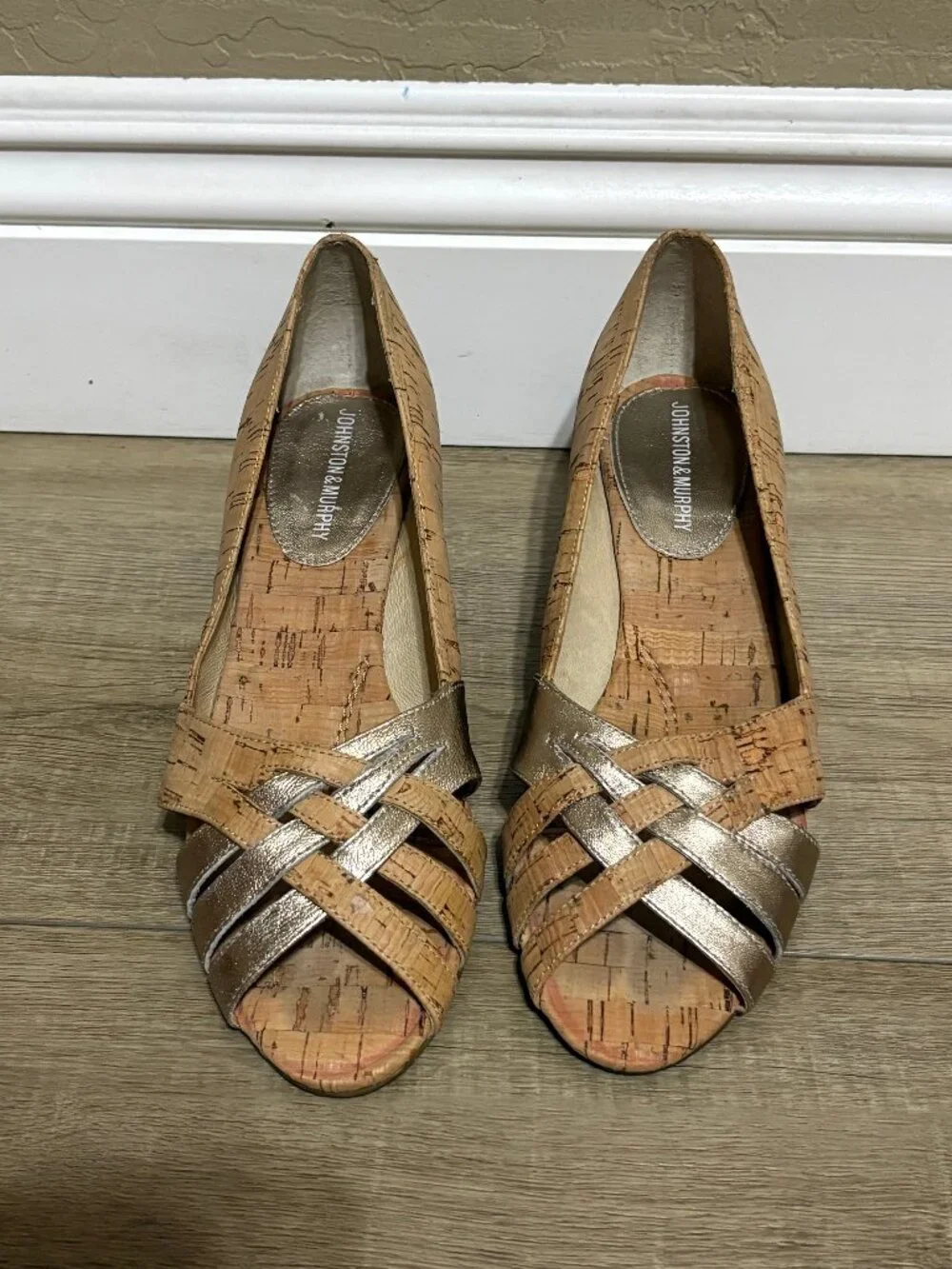 Johnston & Murphy Wedge Sandals Size 6.5 Cork